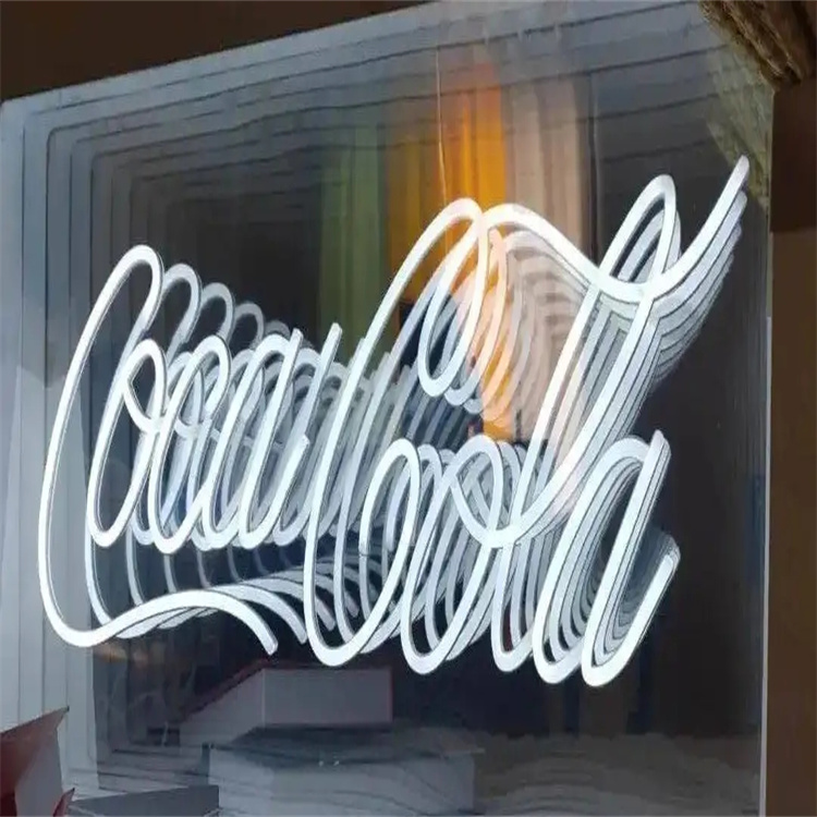 Free Design Customized Magic I - огляд і ціна Decorative Mirror